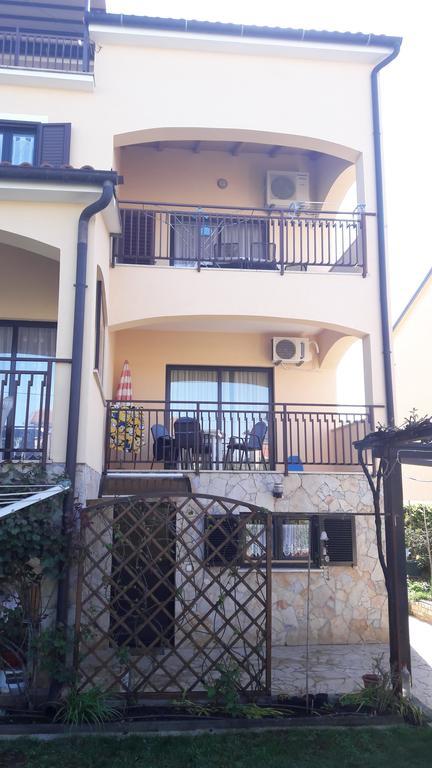 Apartments Mirela Poreč Exteriör bild