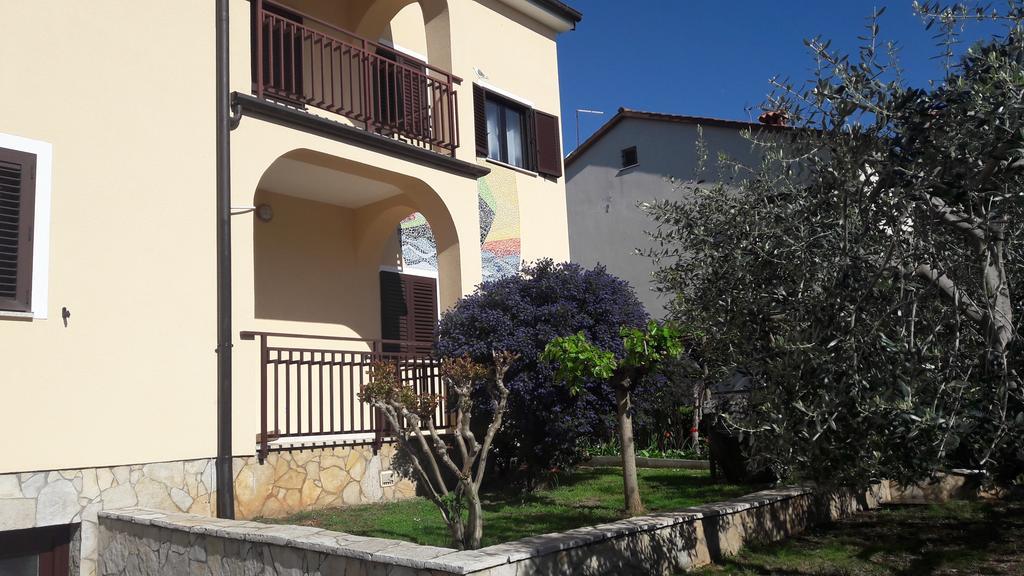 Apartments Mirela Poreč Exteriör bild